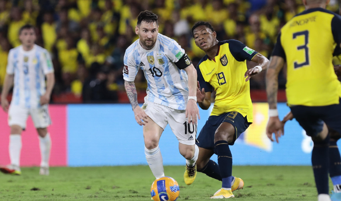 Inicio amargo: ¡Messi eclipsa el brillo defensivo de Ecuador!