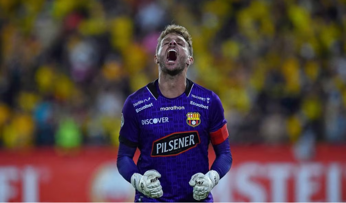 🧤¡Javier Burrai ya es ecuatoriano! ¿Próximo guardián de la Tri?