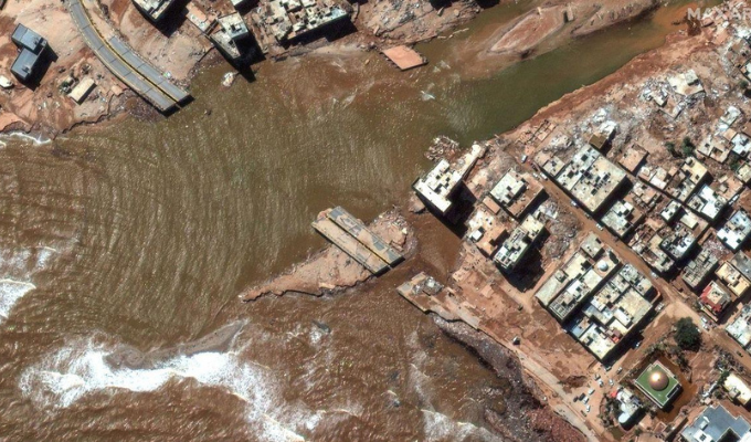 "El mar devuelve horrores": Devastación tras inundaciones en Libia 🌊