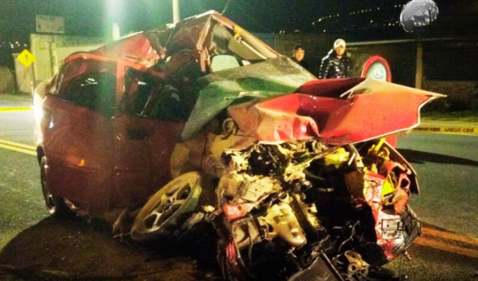 ¡Impactante choque en Cunchibamba deja 2 muertos!