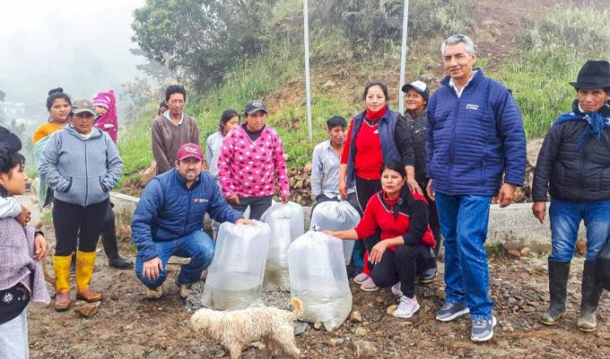 MIPRO y MAG entregan 150 mil alevines de trucha en Pangua