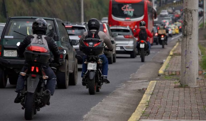 ¡Velocidad express! Llega "Carril-Bus" para agilizar viajes en Quito