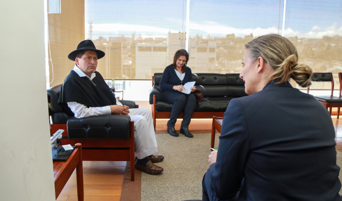 🤝 Tungurahua y Canadá: ¡Alianza por un futuro más brillante!