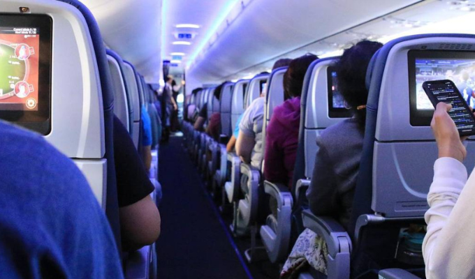 ¡Cuidado! 7 pecados capitales en el avión que debes evitar