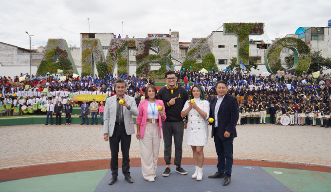 ¡Abrazatón al ritmo de la vida¡ cierra proyecto septiembre amarillo