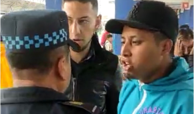 Se identificó con banda 'Los Lobos' y amenazío a agente