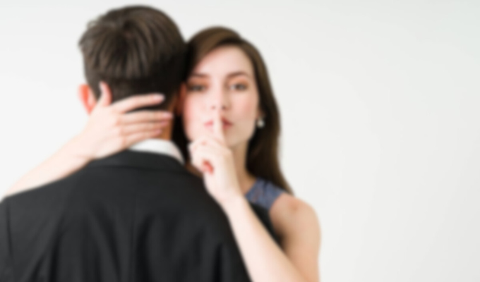 Mujer se hace viral por sorprender a su novio infiel