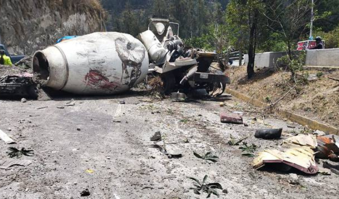 Impactante Accidente Tres Vidas Cobradas en la Simón Bolívar