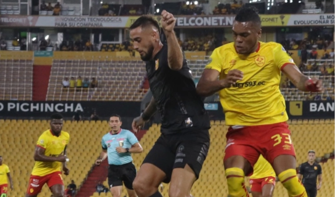 Barcelona defiende el liderato ante Aucas con el regreso del 'Polaco'