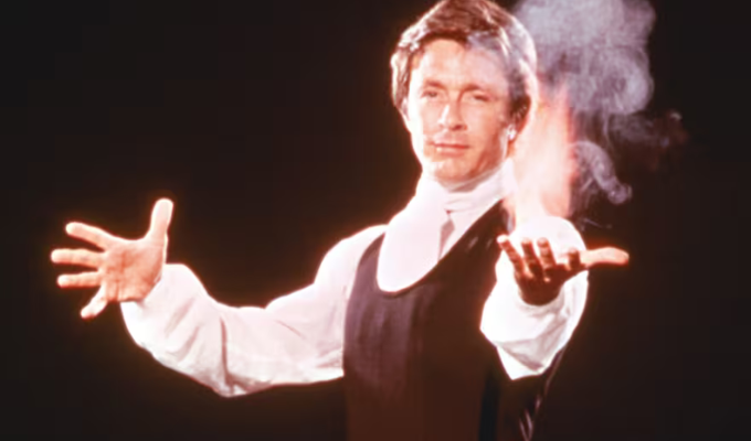 🔮 ¡Magia en la academia! Exeter lanza máster en ciencias ocultas