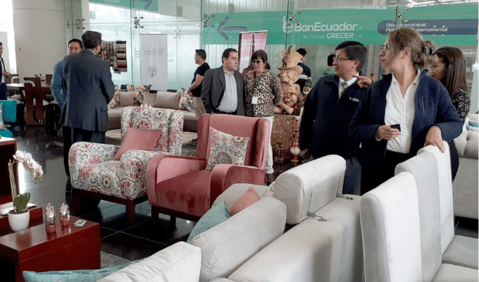 Huambaló presenta: La "Vitrina de exposición más grande del Ecuador