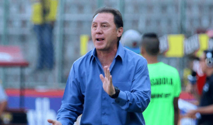 Ataque virtual a ícono del fútbol: Aguinaga revela intento d extorsión