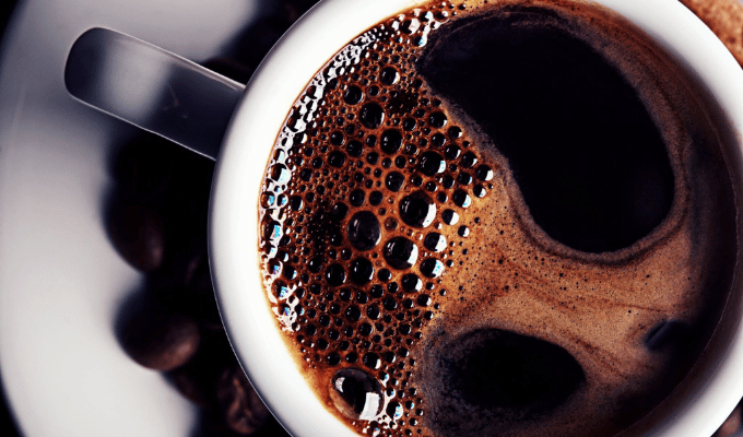 ¡Despierta tus mañanas! Beneficios del café sin azúcar