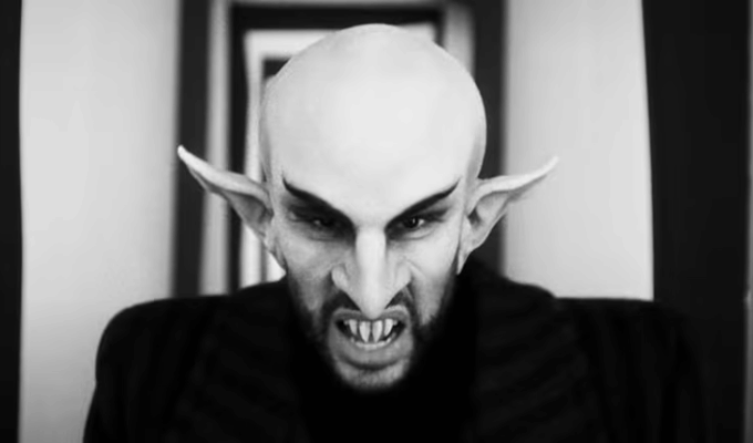 Bad Bunny revive a Nosferatu y su historia oscura