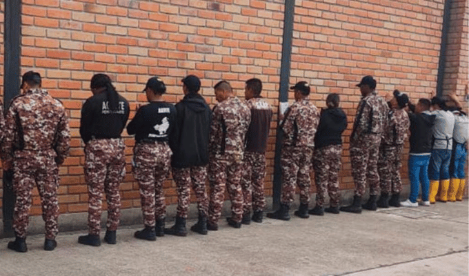 ¡Alerta en cárceles! Guías penitenciarios secuestrados en plena crisis