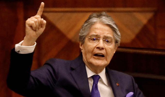Lasso revoca limitaciones: expresidentes con seguridad internacional