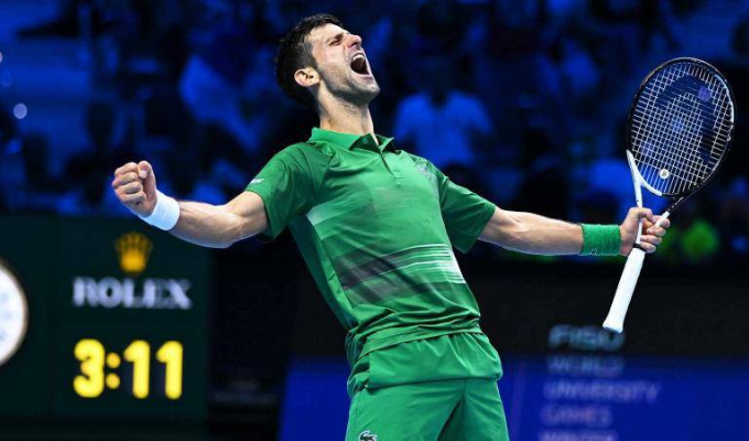 Djokovic Triunfa en Turín: Nuevo 'Maestro' del Tenis Supera a Federer