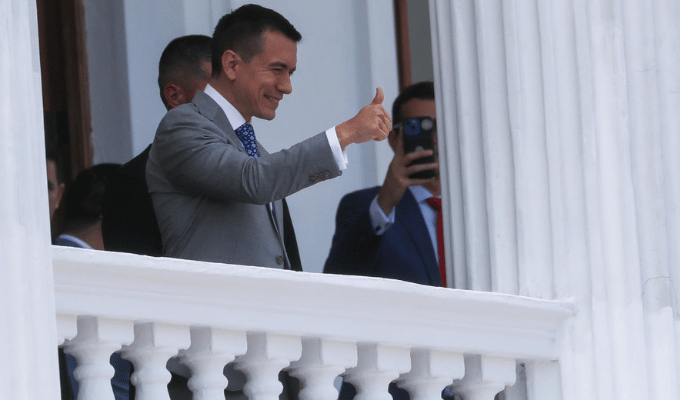 Daniel Noboa, listo para la presidencia en ceremonia internacional