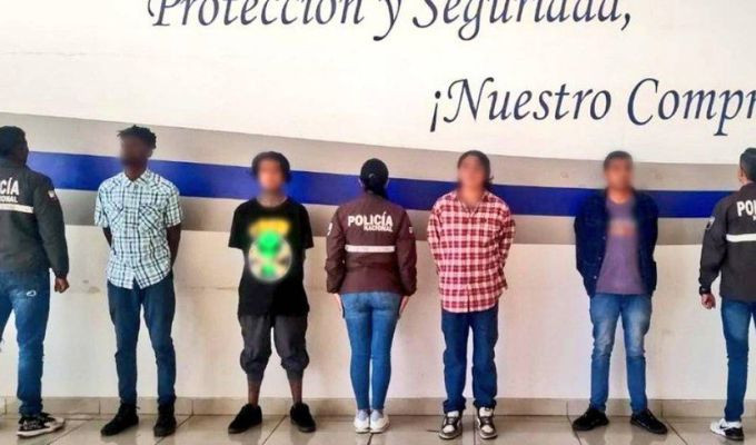 Detenidos en Quito miembros de la banda 'Los Lobos'