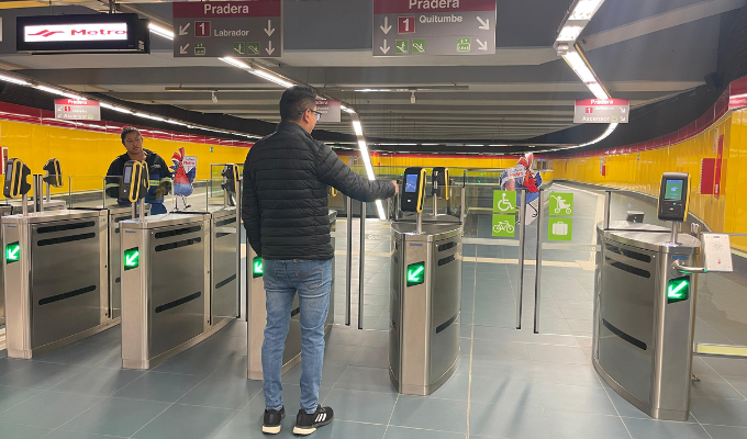 Román Cabascango Inaugura la Estación la Pradera del Metro de Quito