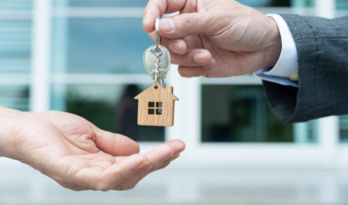 ¿Comprar Casa o Alquilar? Consejos del IESS para Elegir