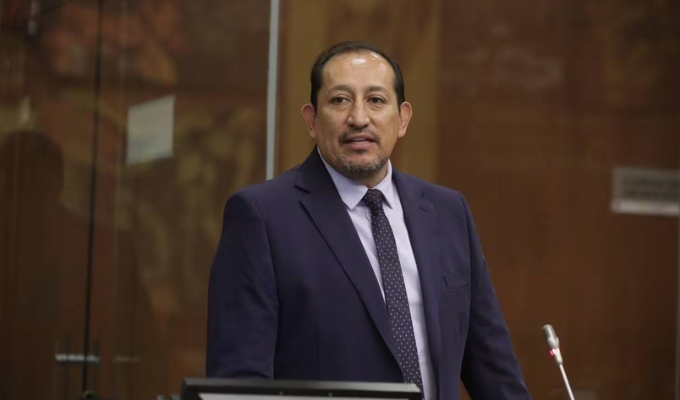 Ramiro Vela Jiménez Enfrenta Acusaciones de Gestión de Nombramientos