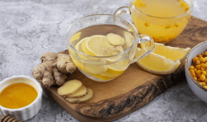 Cúrcuma y Limón: La Combinación Antigua para un Estómago Saludable