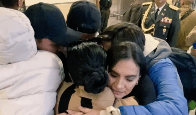 Ecuador Envía a Su Vicepresidenta a Promover la Paz en Medio Oriente