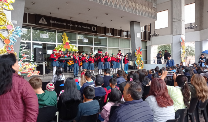 Lecturas y Danzas: Las Jornadas Literarias Navideñas Encantan