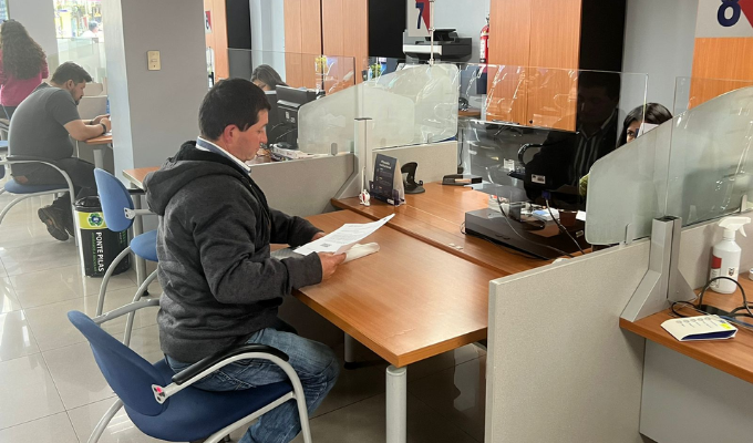 El SRI Prepara Nueva Configuración de Impuestos Vehiculares para 2024