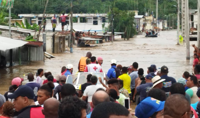 Esmeraldas sufre tras fuertes lluvias: 11 mil personas afectadas
